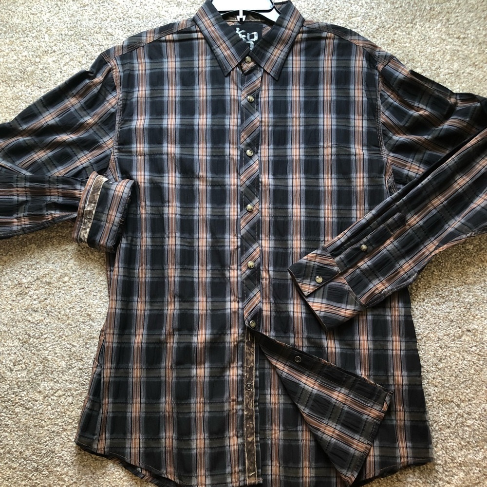 Long sleeve casual shirt
